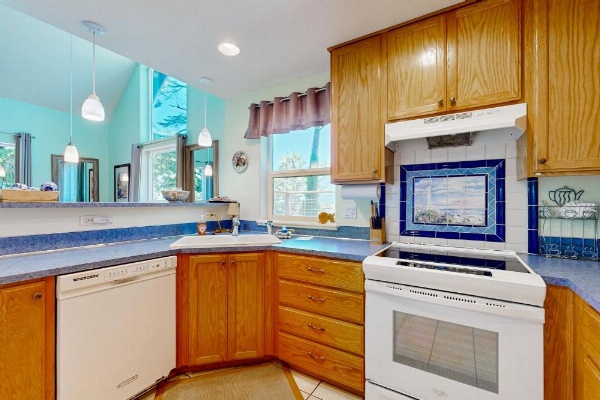 The Rockaway House image 17